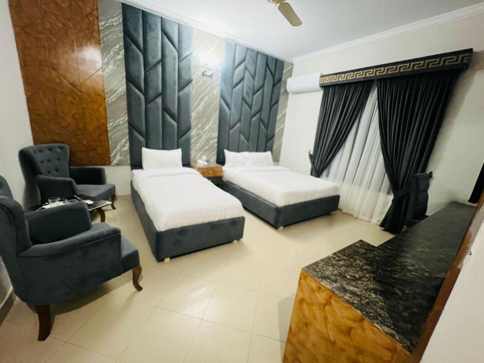 Royal Serena Residency İslamabad Oda fotoğraf